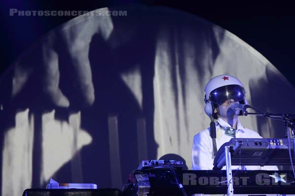 CASCADEUR - 2010-05-06 - PARIS - Zenith - 